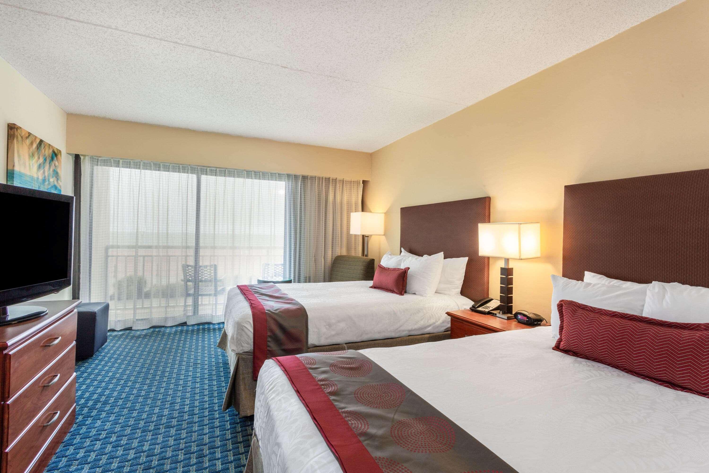 Ramada Plaza By Wyndham Virginia Beach Oceanfront Exterior photo