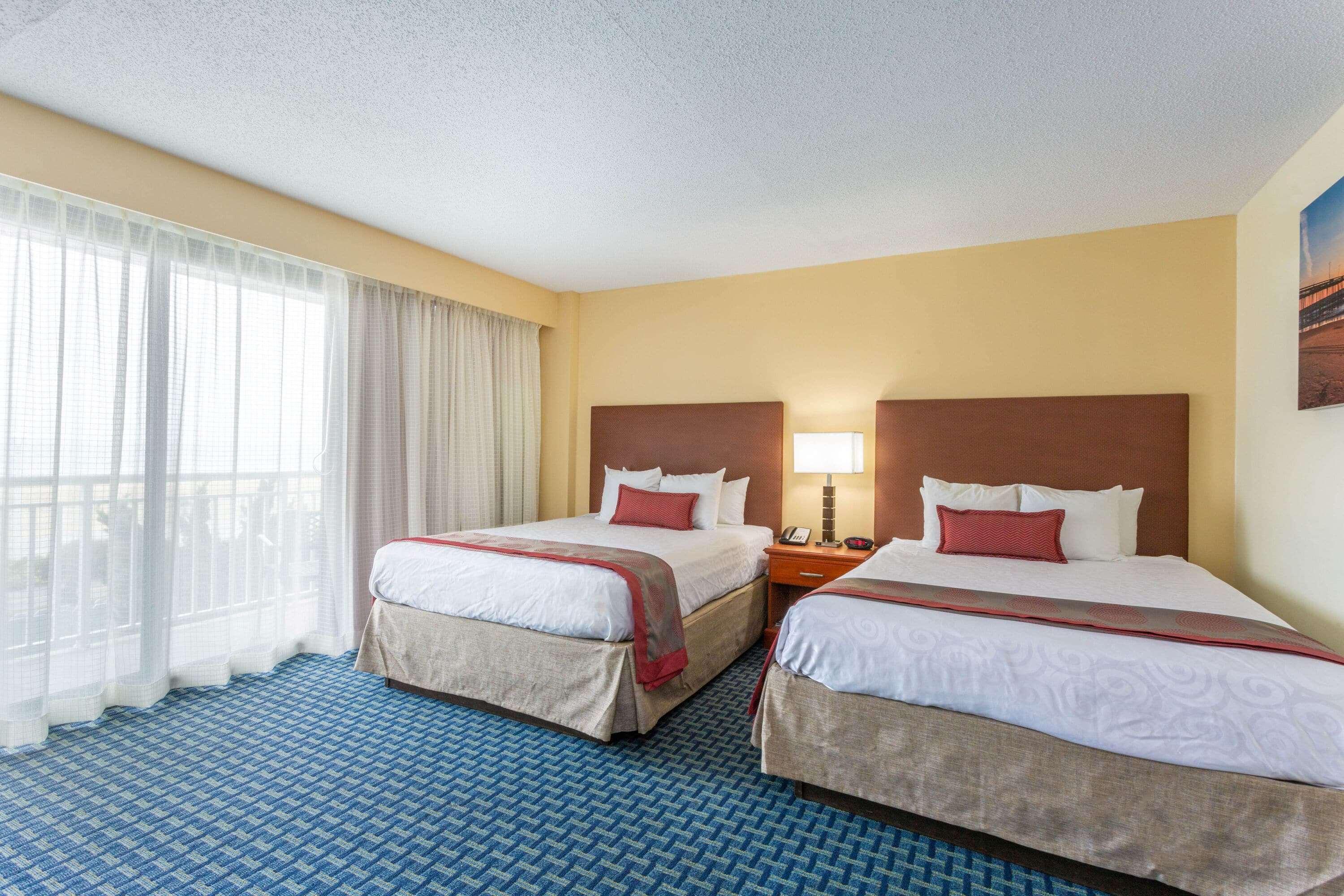 Ramada Plaza By Wyndham Virginia Beach Oceanfront Exterior photo